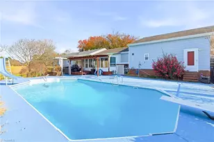 1402 Cherry Ln, Graham, NC 27253 - Photo 2