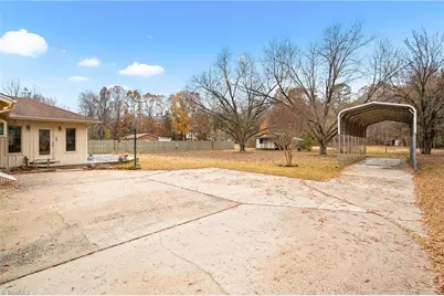 3105 Maple Avenue, Burlington, NC 27215 - Photo 30