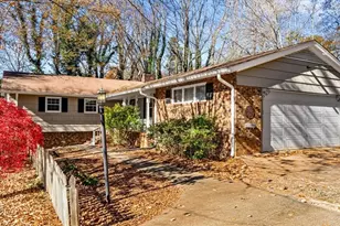 104 Bellwood Ct, Jamestown, NC 27282 - Photo 2