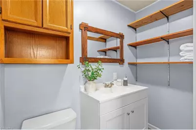 2801 Westridge Road, Winston-Salem, NC 27103 - Photo 10