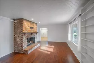 6922 Gra Lan Dr, Thomasville, NC 27360 - Photo 2