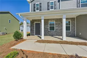385 Shiloh Wy, Mebane, NC 27302 - Photo 6