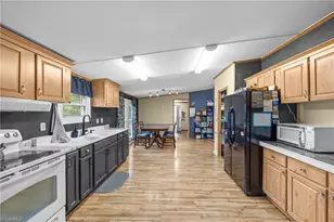 3829 Gayle Dr, Haw River, NC 27258 - Photo 18