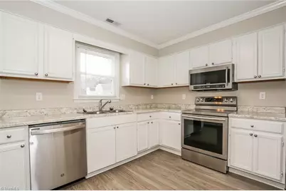 2436 Dewberry Farm Lane, Kernersville, NC 27284 - Photo 8