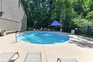 1510 Benjamin Pkwy, Greensboro, NC 27408 - Photo 26