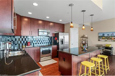 201 N Elm Street #1207, Greensboro, NC 27401 - Photo 12