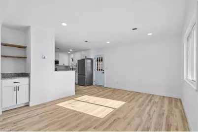 312 Spicewood Drive, Greensboro, NC 27405 - Photo 8