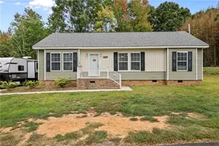 1316 Wiscassett St, Albemarle, NC 28001 - Photo 2