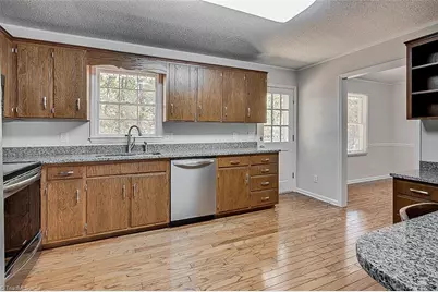 2048 Heritage Court, Asheboro, NC 27203 - Photo 8