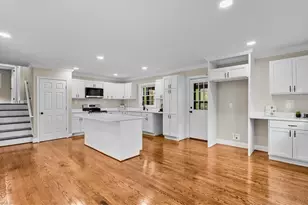 3555 Cherry Ln, Greensboro, NC 27405 - Photo 10