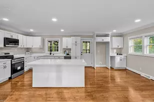 3555 Cherry Ln, Greensboro, NC 27405 - Photo 16