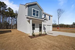 407 Pinnacle Dr, Randleman, NC 27317 - Photo 2