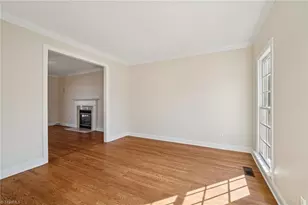 105 Winrow Dr, Jamestown, NC 27282 - Photo 8