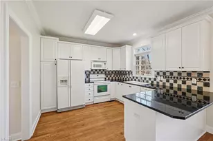 105 Winrow Dr, Jamestown, NC 27282 - Photo 16