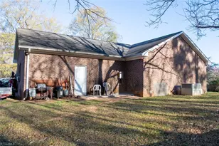 2961 Wormranch Rd, Haw River, NC 27258 - Photo 4