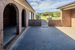 326 Mountain Valley Dr, West Jefferson, NC 28694 - Photo 10