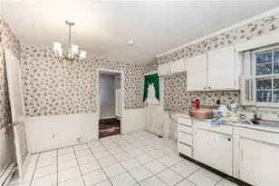 2210 Dulaire Rd, Greensboro, NC 27407 - Photo 14