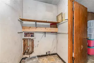 2210 Dulaire Rd, Greensboro, NC 27407 - Photo 18