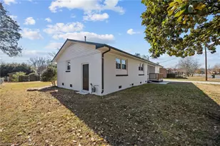 115 Eastway Ln, Graham, NC 27253 - Photo 32