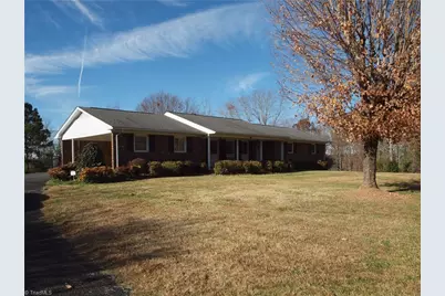 206 Oak Leaf Road, Asheboro, NC 27205 - Photo 1