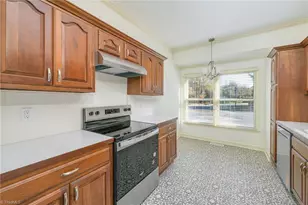 1704 Polo Oaks Ct, Winston-Salem, NC 27106 - Photo 10