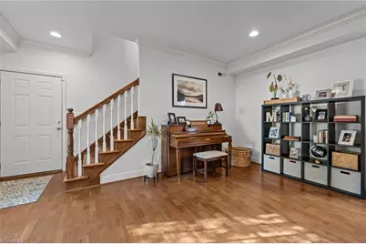 124 Beverly Place, Greensboro, NC 27403 - Photo 14