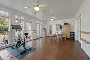 124 Beverly Pl, Greensboro, NC 27403 - Photo 16