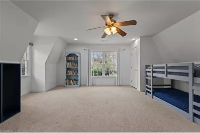 124 Beverly Place, Greensboro, NC 27403 - Photo 32