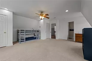 124 Beverly Pl, Greensboro, NC 27403 - Photo 32