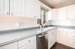 1108 Gatehouse Rd, High Point, NC 27262 - Photo 6