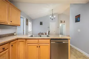 830 Country Place Rd, Asheboro, NC 27205 - Photo 14