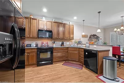 5511 Seven Gates Drive, Greensboro, NC 27410 - Photo 10