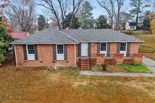 2403 Four Seasons Blvd, Greensboro, NC 27407 - Photo 16