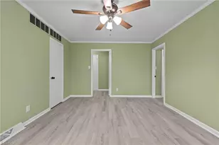 2403 Four Seasons Blvd, Greensboro, NC 27407 - Photo 8