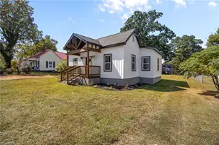 10 Hames St, Lexington, NC 27295 - Photo 2