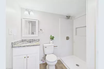 211 5th Avenue, Mayodan, NC 27027 - Photo 16