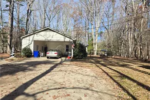 1374 W Lake Dr, Asheboro, NC 27205 - Photo 12