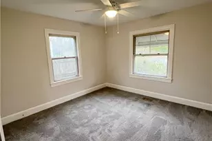 1407 Oak St, Greensboro, NC 27403 - Photo 2