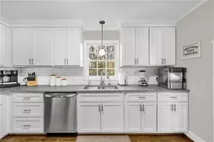 590 Cedar Ln, Reidsville, NC 27320 - Photo 18