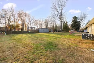 590 Cedar Ln, Reidsville, NC 27320 - Photo 32