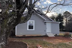 132 Oak Grove Rd, Elkin, NC 28621 - Photo 8