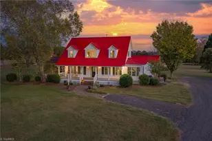 1260 Beaver Island Trail Rd, Walnut Cove, NC 27052 - Photo 4