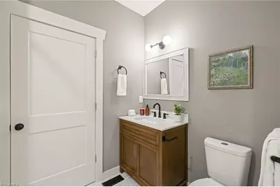 207 W Holt Street, Burlington, NC 27217 - Photo 20