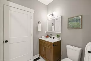 207 W Holt St, Burlington, NC 27217 - Photo 20