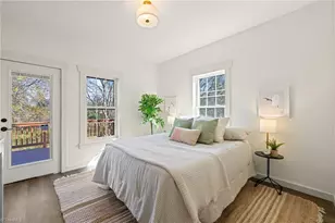 207 W Holt St, Burlington, NC 27217 - Photo 12