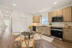 207 W Holt St, Burlington, NC 27217 - Photo 10