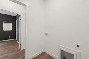 207 W Holt St, Burlington, NC 27217 - Photo 22