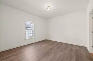 207 W Holt St, Burlington, NC 27217 - Photo 18