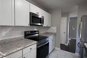 204 Bingham St, Greensboro, NC 27401 - Photo 12