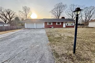 139 East Side Dr, Mount Airy, NC 27030 - Photo 2